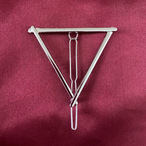 Triangle Metal Hair Clip - Picture 8 of 10